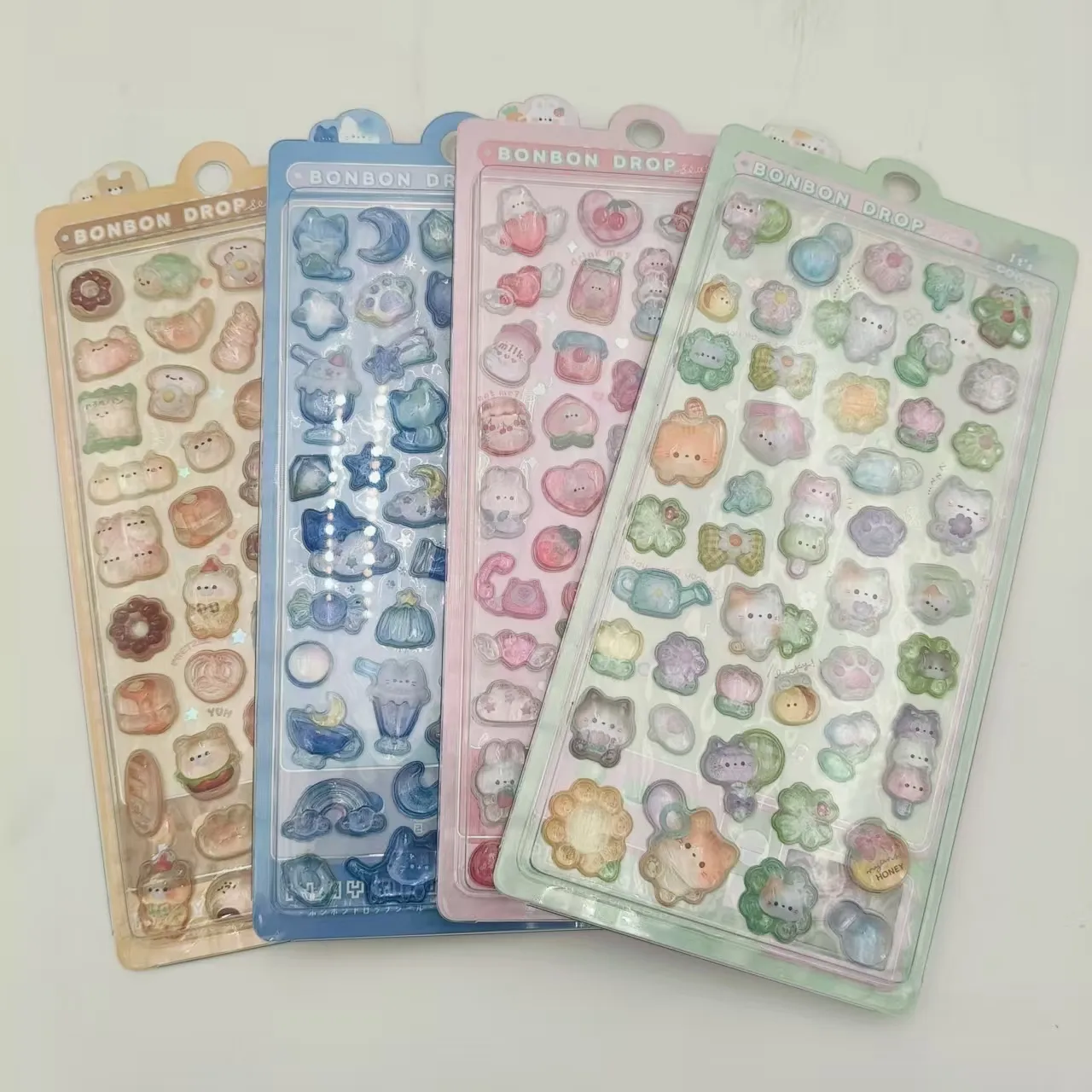 Autocolantele 3D pentru copii sunt gata pentru livrare